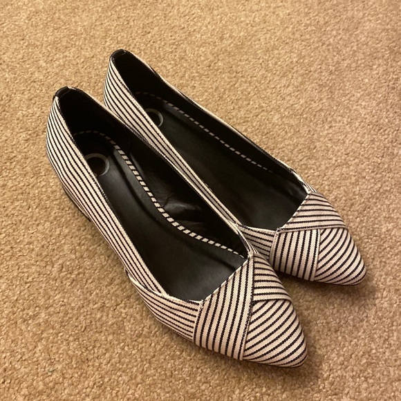 New black & white chunky 1 inch heel, size 10 - Picture 2 of 5
